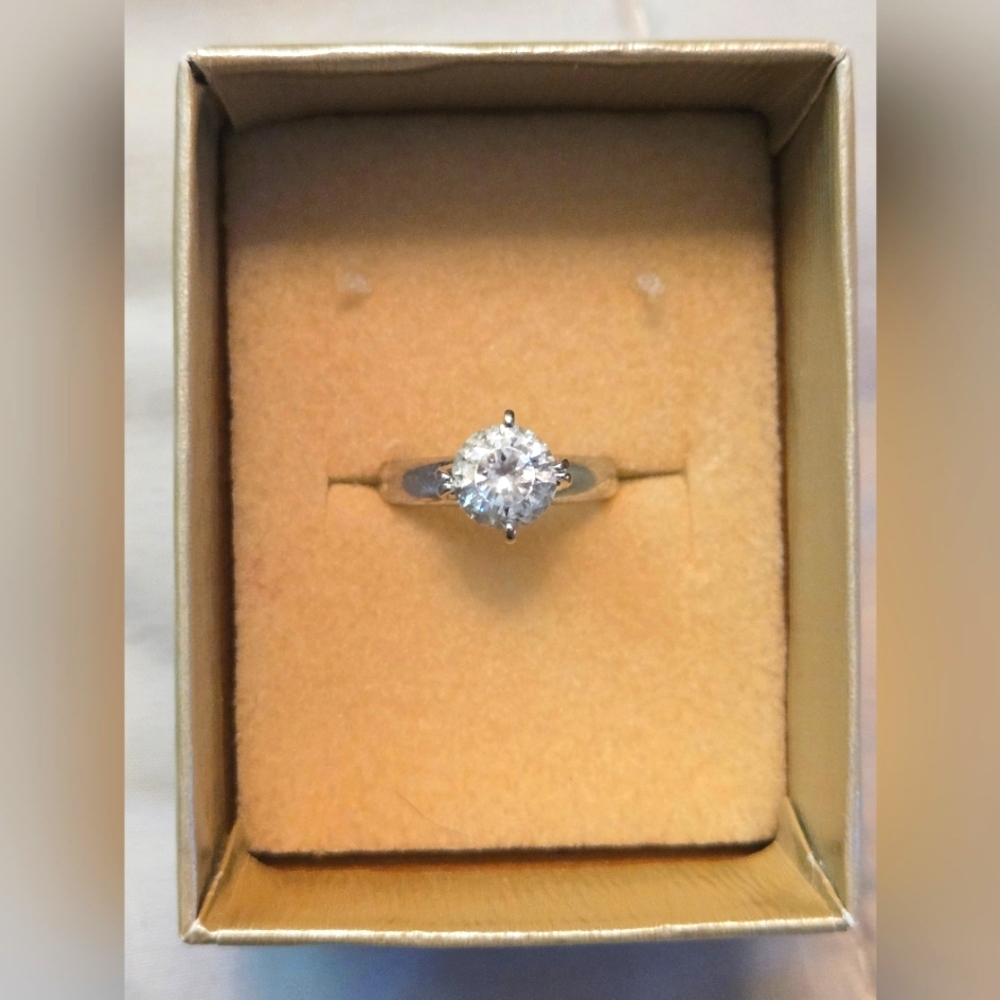 JTV Bella Luce White Diamond Simulent Ring Size 6